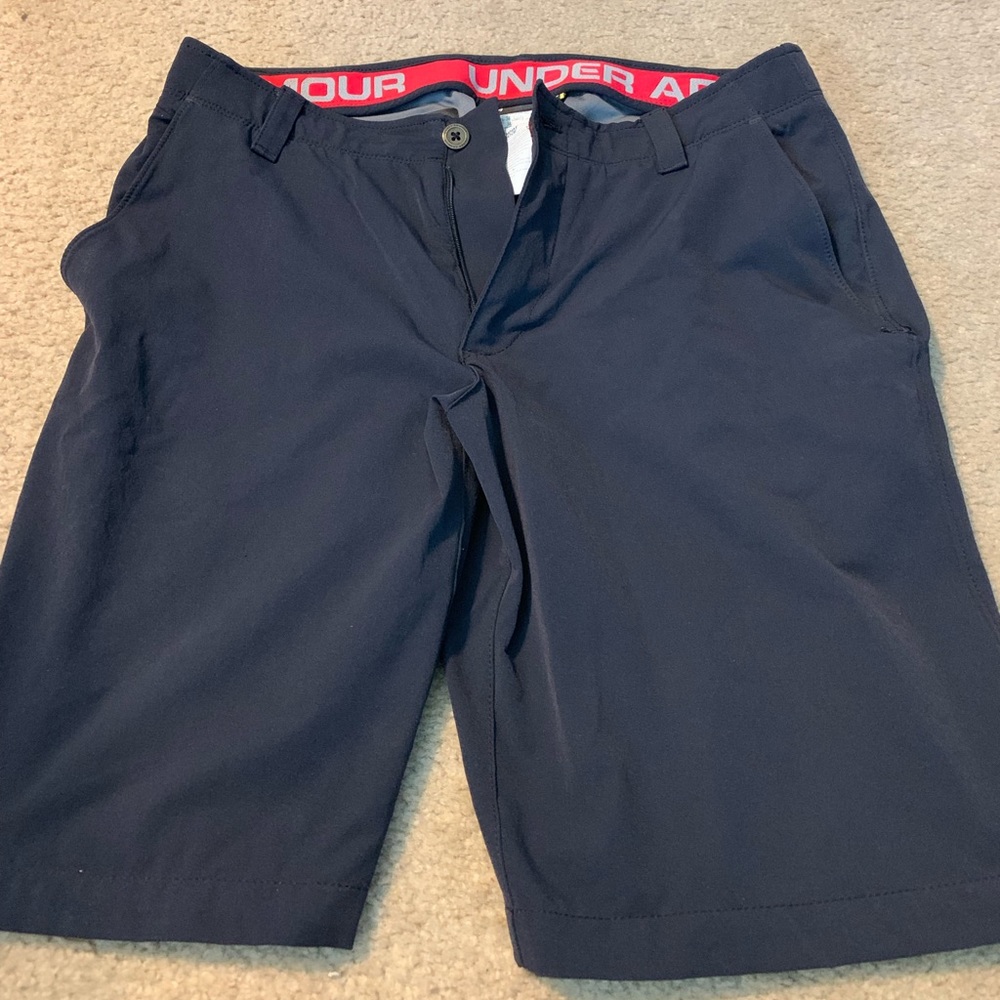 Under Armour golf shorts. Size 34